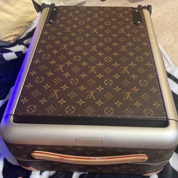 💯% Authentic LOUIS VUITTON Horizon carry on luggage - Picture 3 of 14